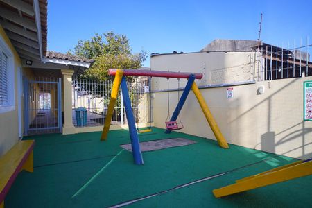 Casa de condomínio à venda com 92m², 2 quartos e 2 vagas Casa de condomínio à venda com 92m², 2 quartos e 2 vagasÁrea comum - Playground