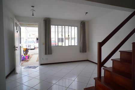 Sala de casa de condomínio à venda com 2 quartos, 92m² em Sarandi, Porto Alegre