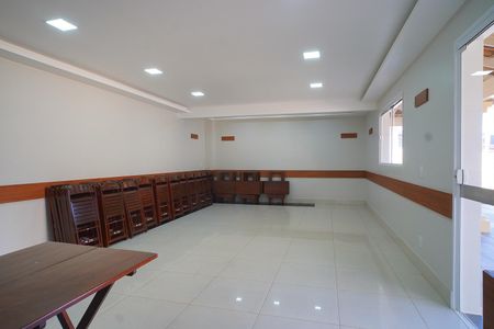 Casa de condomínio à venda com 92m², 2 quartos e 2 vagas Casa de condomínio à venda com 92m², 2 quartos e 2 vagasÁrea comum - Salão de festas