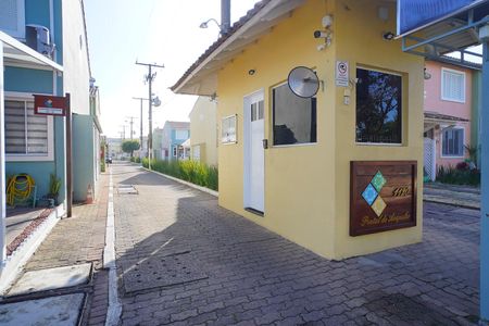Casa de condomínio à venda com 92m², 2 quartos e 2 vagas Casa de condomínio à venda com 92m², 2 quartos e 2 vagasFachada