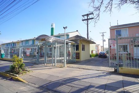 Casa de condomínio à venda com 92m², 2 quartos e 2 vagas Casa de condomínio à venda com 92m², 2 quartos e 2 vagasFachada