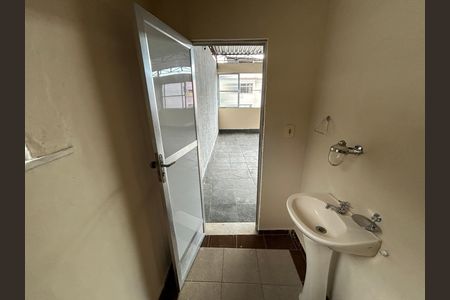Casa para alugar com 231m², 3 quartos e sem vagaLavabo