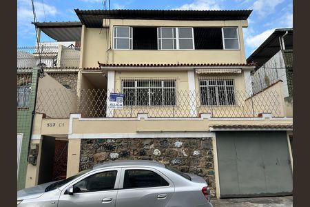 Casa para alugar com 231m², 3 quartos e sem vagaFachada + placa