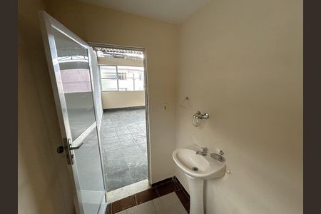 Casa para alugar com 231m², 3 quartos e sem vagaLavabo