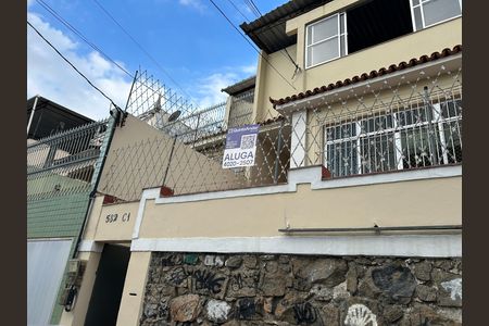 Casa para alugar com 231m², 3 quartos e sem vagaFachada + placa