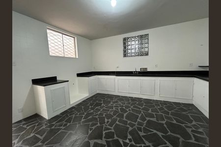 Casa para alugar com 231m², 3 quartos e sem vagaCozinha