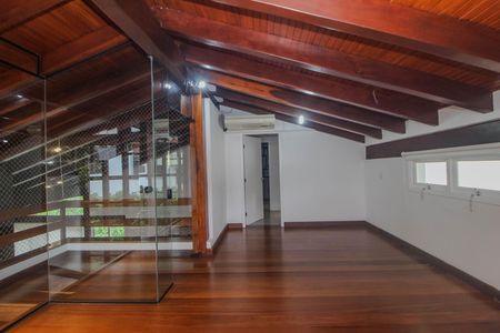 Casa de condomínio para alugar com 840m², 4 quartos e 2 vagas Casa de condomínio para alugar com 840m², 4 quartos e 2 vagasSala 3