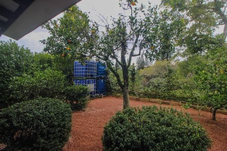 Casa de condomínio para alugar com 840m², 4 quartos e 2 vagas Casa de condomínio para alugar com 840m², 4 quartos e 2 vagasVista da sala 3