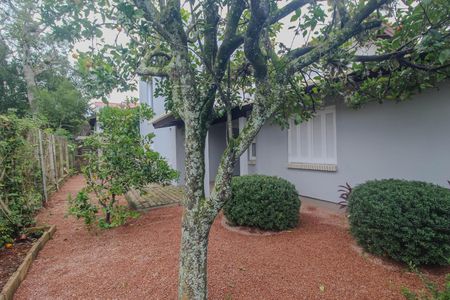 Casa de condomínio para alugar com 840m², 4 quartos e 2 vagas Casa de condomínio para alugar com 840m², 4 quartos e 2 vagasQuintal