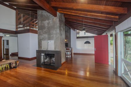 sala de casa de condomínio para alugar com 4 quartos, 840m² em Cavalhada, Porto Alegre