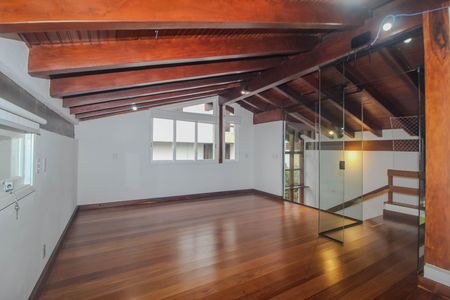 Casa de condomínio para alugar com 840m², 4 quartos e 2 vagas Casa de condomínio para alugar com 840m², 4 quartos e 2 vagasSala 3