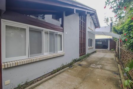 Casa de condomínio para alugar com 840m², 4 quartos e 2 vagas Casa de condomínio para alugar com 840m², 4 quartos e 2 vagasÁrea externa