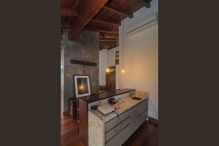Casa de condomínio para alugar com 840m², 4 quartos e 2 vagas Casa de condomínio para alugar com 840m², 4 quartos e 2 vagasSala
