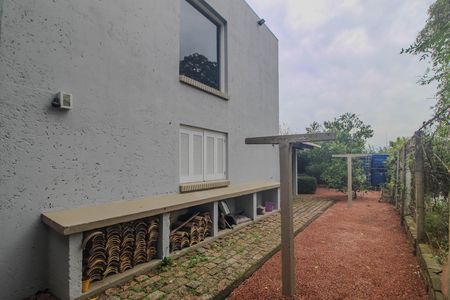 Casa de condomínio para alugar com 840m², 4 quartos e 2 vagas Casa de condomínio para alugar com 840m², 4 quartos e 2 vagasQuintal