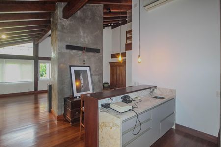 Casa de condomínio para alugar com 840m², 4 quartos e 2 vagas Casa de condomínio para alugar com 840m², 4 quartos e 2 vagasSala