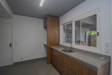 Area de serviço de casa de condomínio para alugar com 4 quartos, 840m² em Cavalhada, Porto Alegre