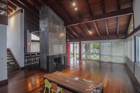 Casa de condomínio para alugar com 840m², 4 quartos e 2 vagas Casa de condomínio para alugar com 840m², 4 quartos e 2 vagasSala