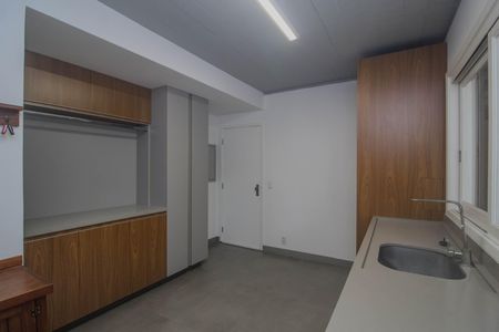 Casa de condomínio para alugar com 840m², 4 quartos e 2 vagas Casa de condomínio para alugar com 840m², 4 quartos e 2 vagasÁrea de serviço