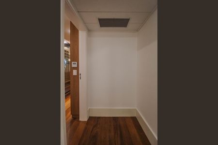 Casa de condomínio para alugar com 840m², 4 quartos e 2 vagas Casa de condomínio para alugar com 840m², 4 quartos e 2 vagasSuite 3
