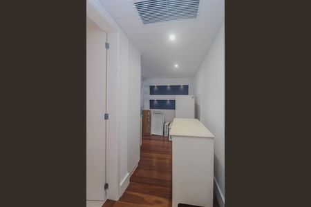 Casa de condomínio para alugar com 840m², 4 quartos e 2 vagas Casa de condomínio para alugar com 840m², 4 quartos e 2 vagasSuite 2
