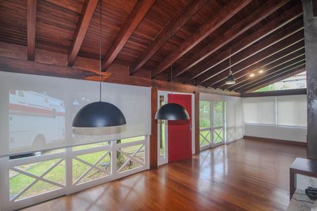 Casa de condomínio para alugar com 840m², 4 quartos e 2 vagas Casa de condomínio para alugar com 840m², 4 quartos e 2 vagasSala