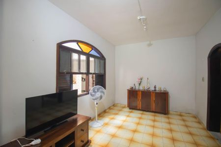 Casa para alugar com 180m², 2 quartos e 1 vaga Casa para alugar com 180m², 2 quartos e 1 vagaSala