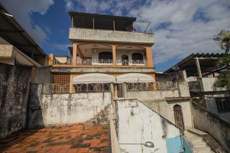 Casa para alugar com 180m², 2 quartos e 1 vaga Casa para alugar com 180m², 2 quartos e 1 vagaQuintal