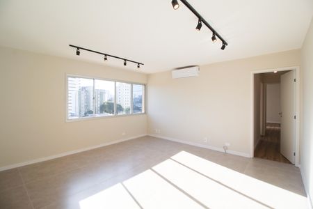 Sala de apartamento à venda com 3 quartos, 84m² em Vila Olímpia, São Paulo