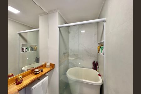 Apartamento à venda com 70m², 2 quartos e 1 vaga Apartamento à venda com 70m², 2 quartos e 1 vagaBanheiro da Suíte