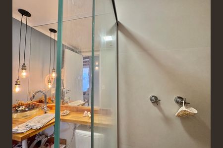 Apartamento à venda com 70m², 2 quartos e 1 vaga Apartamento à venda com 70m², 2 quartos e 1 vagaBanheiro