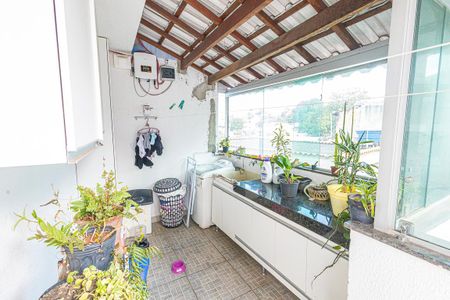 Apartamento à venda com 110m², 2 quartos e 1 vagaArea de serviço