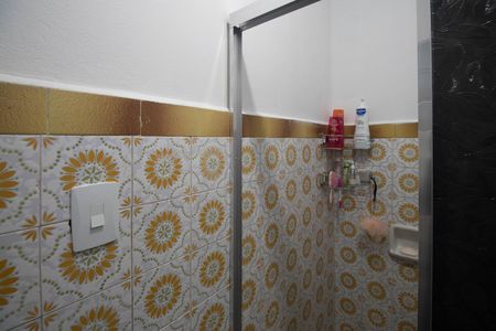 Casa à venda com 80m², 3 quartos e 1 vagaBanheiro 2