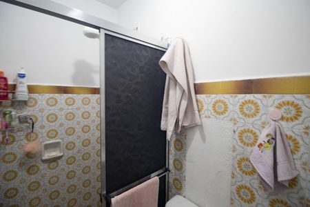Casa à venda com 80m², 3 quartos e 1 vagaBanheiro 2