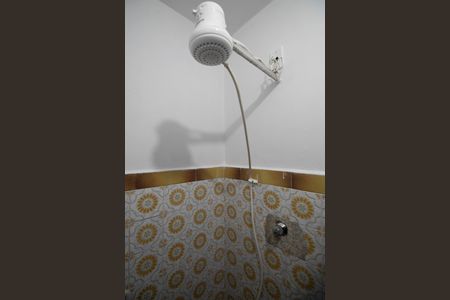 Casa à venda com 80m², 3 quartos e 1 vagaBanheiro 2