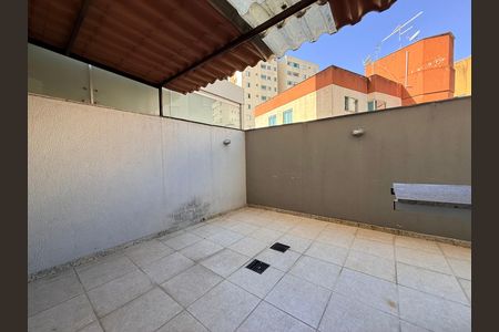 Apartamento à venda com 90m², 2 quartos e 1 vagaVaranda