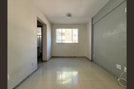 Sala de apartamento à venda com 2 quartos, 90m² em Manacás, Belo Horizonte