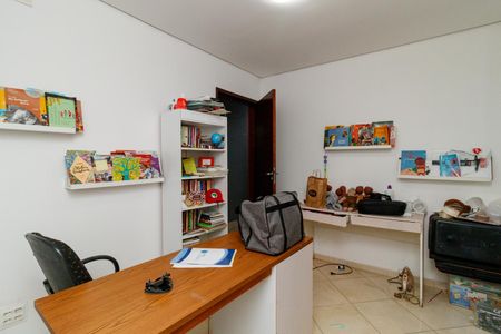 Casa para alugar com 375m², 5 quartos e 2 vagas