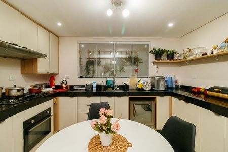 Casa para alugar com 375m², 5 quartos e 2 vagas