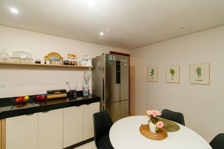 Casa para alugar com 375m², 5 quartos e 2 vagas