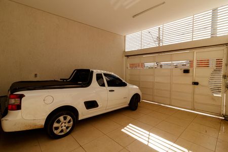 Casa para alugar com 375m², 5 quartos e 2 vagas