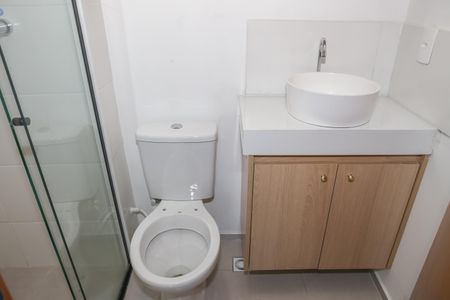 Apartamento para alugar com 38m², 2 quartos e sem vaga Apartamento para alugar com 38m², 2 quartos e sem vagaBanheiro