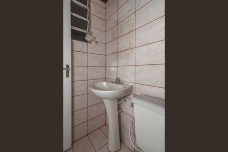Banheiro de apartamento à venda com 2 quartos, 55m² em Petrópolis, Porto Alegre