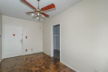 Sala de apartamento à venda com 2 quartos, 55m² em Petrópolis, Porto Alegre