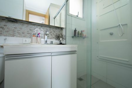 Apartamento à venda com 85m², 3 quartos e 2 vagas Apartamento à venda com 85m², 3 quartos e 2 vagasBanheiro da Suíte