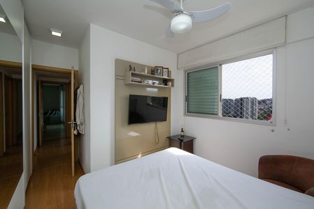 Apartamento à venda com 85m², 3 quartos e 2 vagas Apartamento à venda com 85m², 3 quartos e 2 vagasSuíte