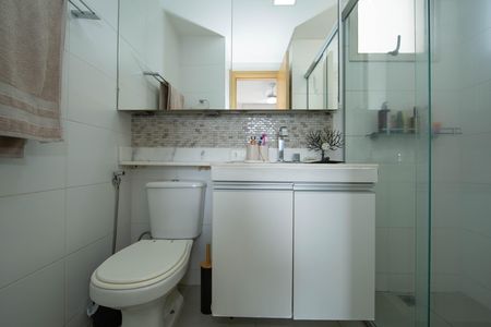 Banheiro da Suíte de apartamento à venda com 3 quartos, 85m² em Estoril, Belo Horizonte