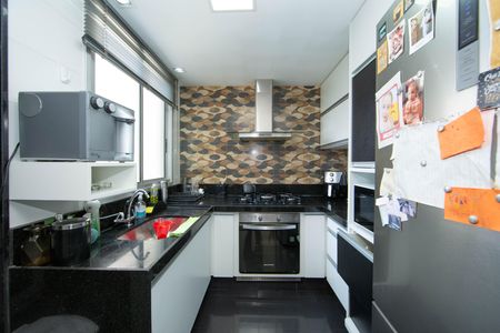 Apartamento à venda com 85m², 3 quartos e 2 vagas Apartamento à venda com 85m², 3 quartos e 2 vagasCozinha