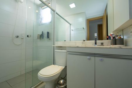 Apartamento à venda com 85m², 3 quartos e 2 vagas Apartamento à venda com 85m², 3 quartos e 2 vagasBanheiro social