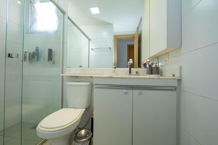 Apartamento à venda com 85m², 3 quartos e 2 vagas Apartamento à venda com 85m², 3 quartos e 2 vagasBanheiro social