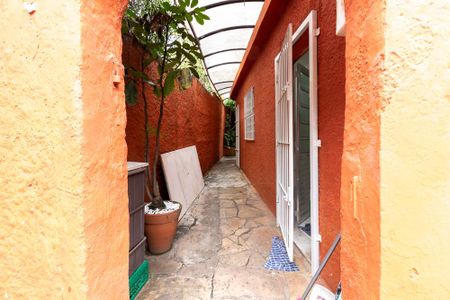 Casa para alugar com 300m², 4 quartos e 1 vagaCorredor externo